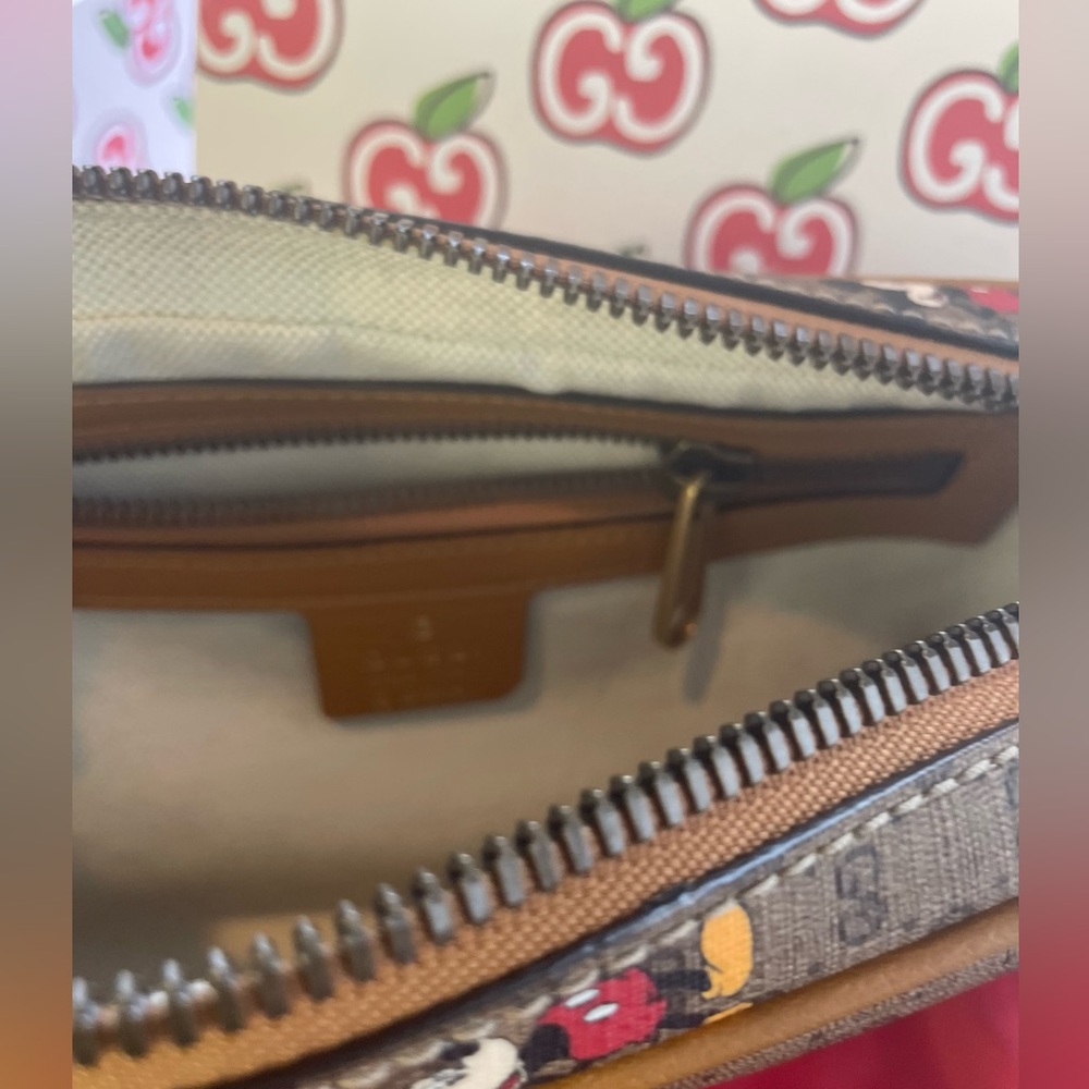 SOLD 💵 Gucci x Disney Collaboration Belt Bag/ Sling - Picture 3 of 13